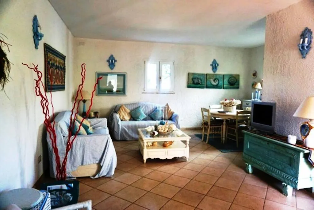 Rosi Sweet Home Quartu Sant'Elena 0*,